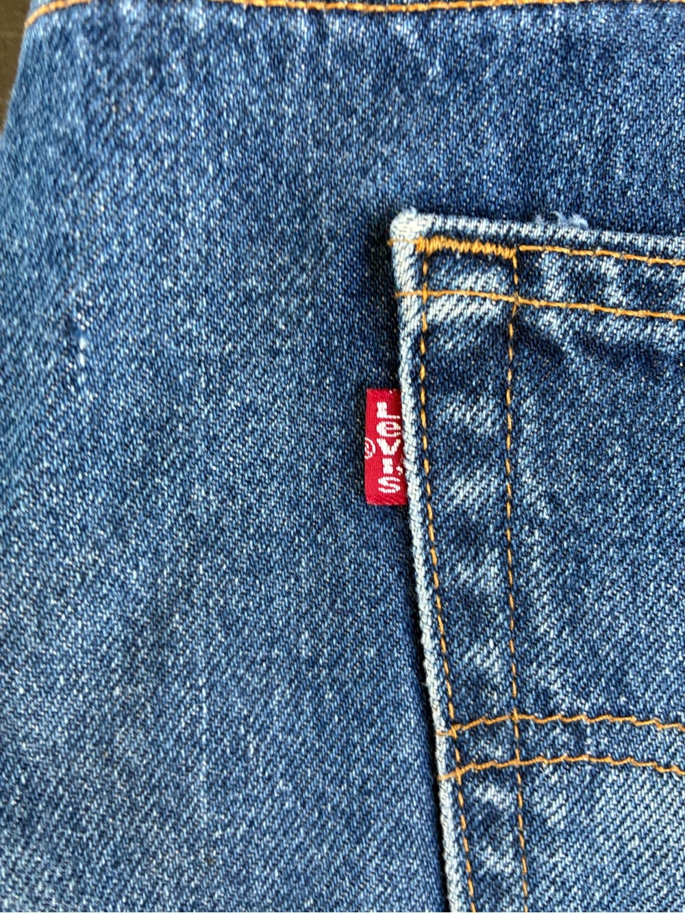 Vintage 2002 Levi's 550 Relaxed Fit Jeans - Picture 3 of 10